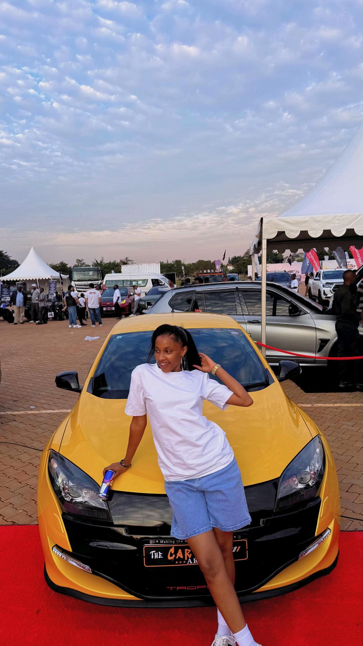 She gat a $ 1M vibe #fypシ #fyyyyppppppp @Element eleéeh @ITSSMILEYOFCOS. Photo 6 of 7.